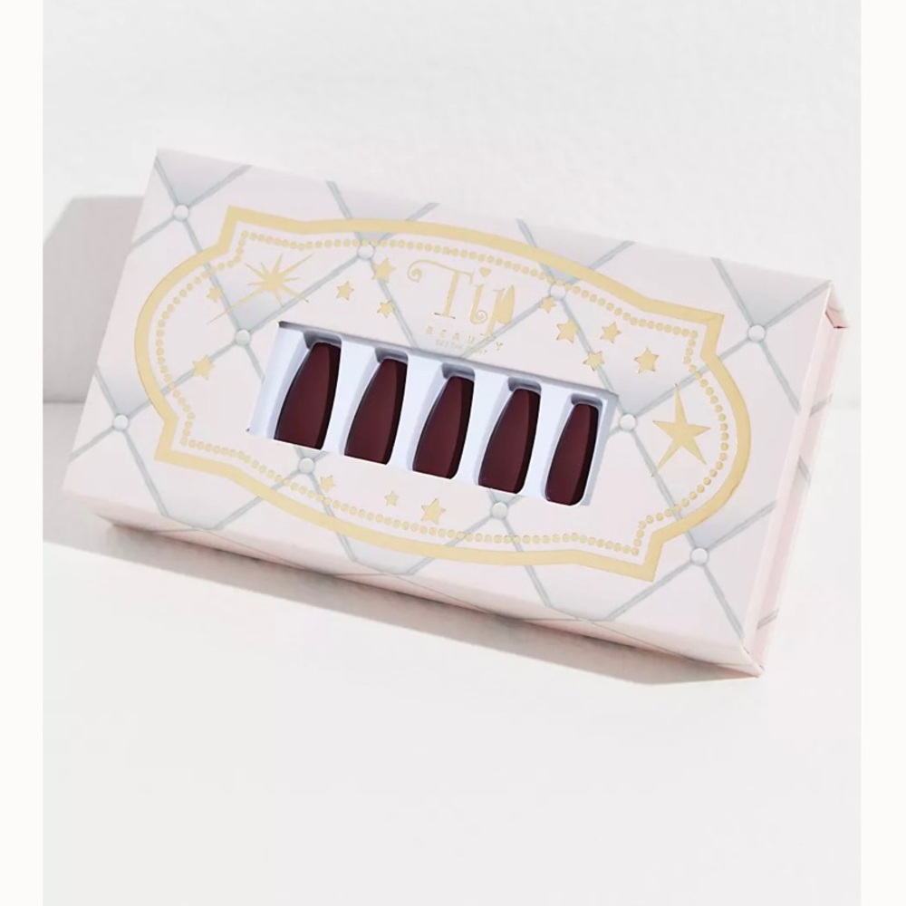 Tip Beauty Get The Point Press-On Nails